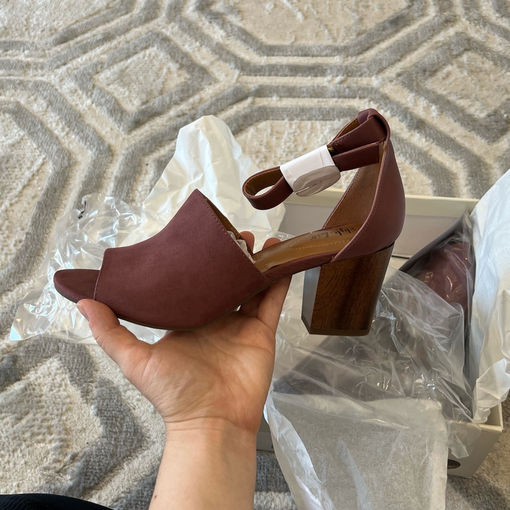 Style & Co. peep toe heels